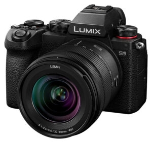 Panasonic Lumix S5 Kamera med 20-60mm F3.5-5.6 Objektiv - 24.2MP, 3840x2160, WiFi/Bluetooth, HDMI/USB-C - 180 fps Slowmotion