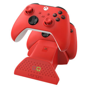 Venom Dobbelt Ladestation t/Xbox One/Series X/S (+ 2 Genopladelige batterier) Rød