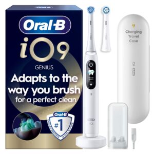 Oral B - iO9 Elektrisk Tandbørste - Hvid - 2 Børstehoveder, Rejseetui med Oplader